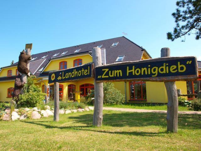 Landhotel Zum Honigdieb Ribnitz-Damgarten Exteriér fotografie